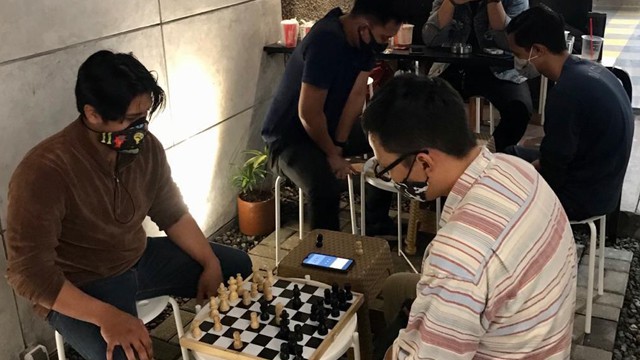 Rekomendasi Buat Bobotoh, Ngopi Unik di Seko Fun Chess Cup Bisa Sambil Ikut Turnamen Catur