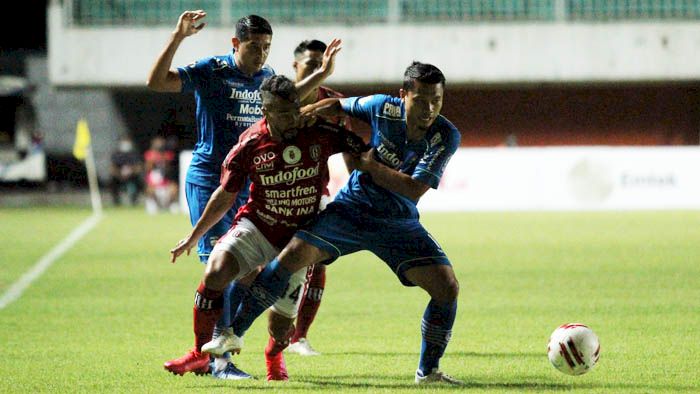 Robert Albert Tanggapi Anggapan Persib Kesulitan Hadapi 10 Pemain Bali United