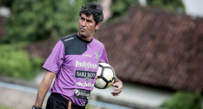 Pelatih Bali United Ungkapkan Kekecewaan Batal Tampil di Piala AFC 2021