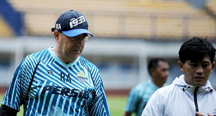 Besok Pemain Anyar Persib Gabung Berlatih, Robert Bicara Peluangnya Tampil di Piala Menpora