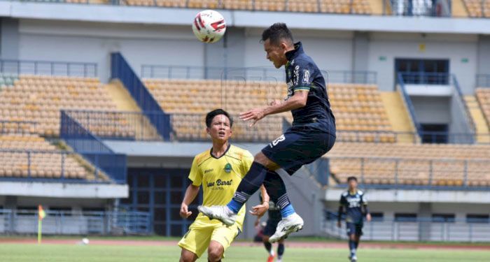 Tiga Pertandingan, Persib Pakai Tiga Jersey Berbeda