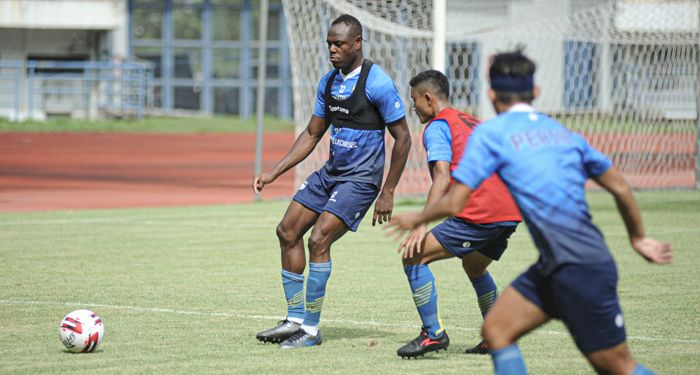 Berpeluang Tampil Saat Persib vs Bali United, Ini Yang Dibutuhkan Victor Igbonefo