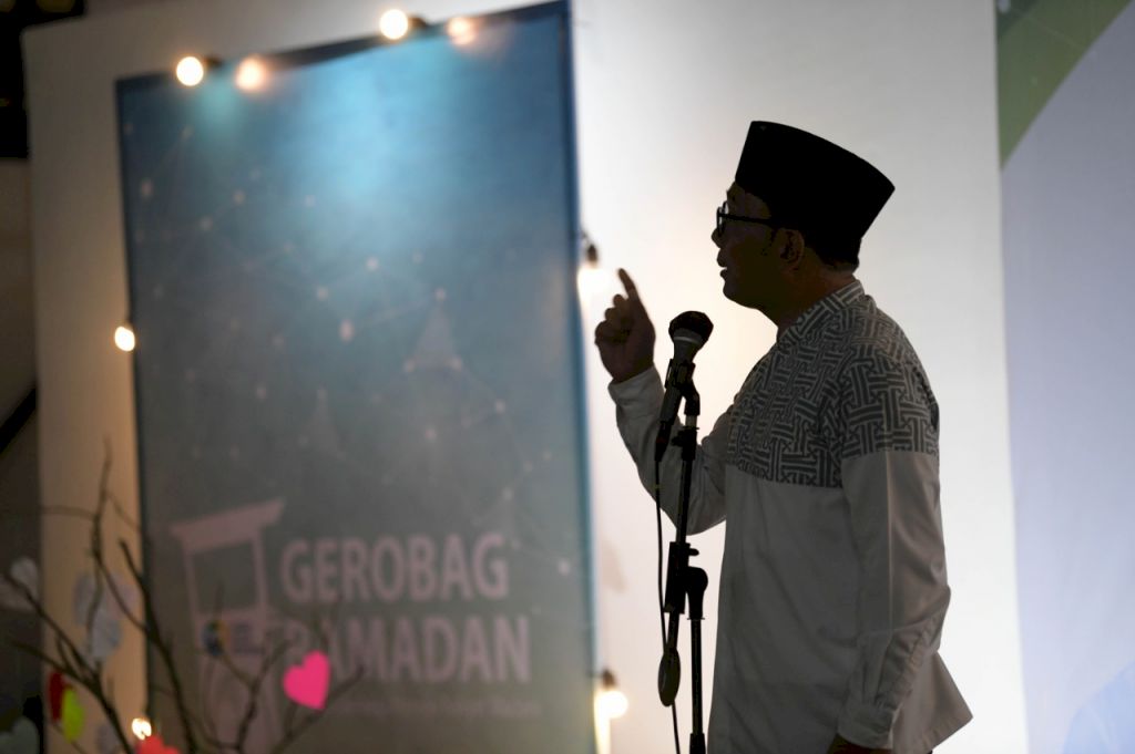Hadiri Gerobag Ramadan JQR-Baznas, Kang Emil Tekankan Pentingnya Berbagi