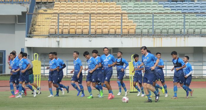 Ini Alasan Pelatih Persib Tolak Undangan Turnamen Garapan Nine Sport Inc