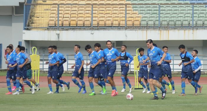 Tambah Pemain Lokal, Robert Akan Pantau Pemain Diklat Persib