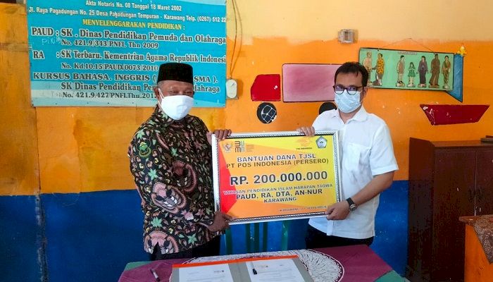 Pos Indonesia Serahkan Bantuan CSR untuk Yayasan Pendidikan Islam An-Nur Karawang