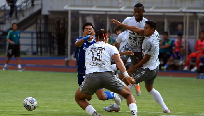 Memori Kekalahan Persib dari Bali United Masih Membekas di Benak Daisuke Sato
