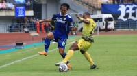 Gosip Transfer Liga 1: Persib Bakal Lepas Henhen ke Arema?