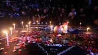 Ratusan Bobotoh Doa Bersama dan Nyalakan Lilin Atas Tragedi di Kanjuruhan