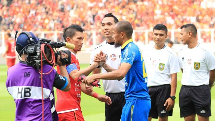 Beragam Reaksi Bobotoh Setelah Tahu Fariq Hitaba Pimpin Laga Dewa United vs Persib 
