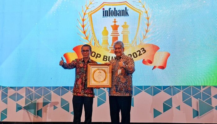 Bank bjb Raih Predikat Top BUMD 2023 dari Infobank