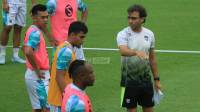 Luis Milla Bocorkan Rencananya saat Persib Menghadapi Madura United