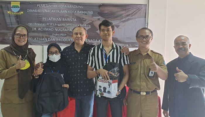 Wakil Ketua DPRD Kota Bandung Achmad Nugraha Dorong Pelatihan Keterampilan Barista Bagi Anak Muda