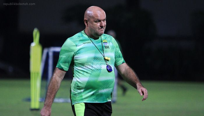 Bojan Hodak Ambil Sisi Positif dari Ditundanya Liga 1 karena Piala Asia U23 2024