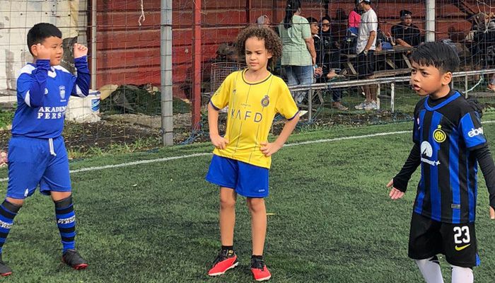 Ingin Ikuti Jejak Sang Ayah, Anak Pertama David da Silva Menimba Ilmu Sepakbola di Akademi Persib