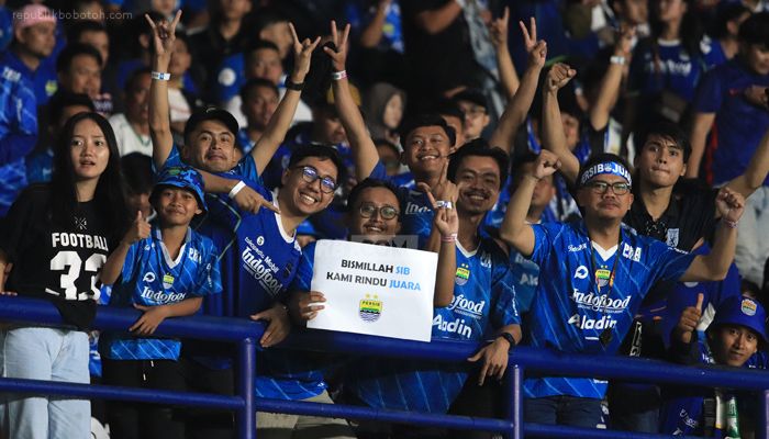 Persib Larang Bobotoh Datang ke Madura, Tunggu di Bandung Bawa Trofi Juara Rayakan Bersama