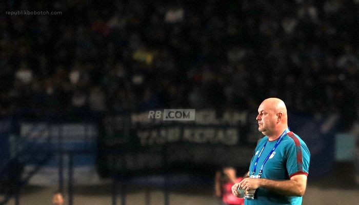 Bojan Hodak Minta Bobotoh Kembali Birukan Jalak Harupat di Laga Final Persib vs Madura United