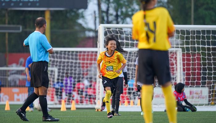 Usung Motivasi Persib, Ratusan Siswi Geliatkan Sepakbola Putri di MilkLife Soccer Challenge-Bandung Series 1