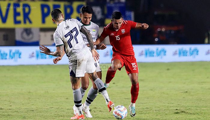 Dimas Drajad Pastikan Persib tak Larut Dalam Kesedihan Usai Dikalahkan Borneo FC