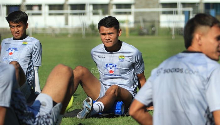 Gabung Latihan Persib, Dimas Drajad Dapat Sambutan Begini