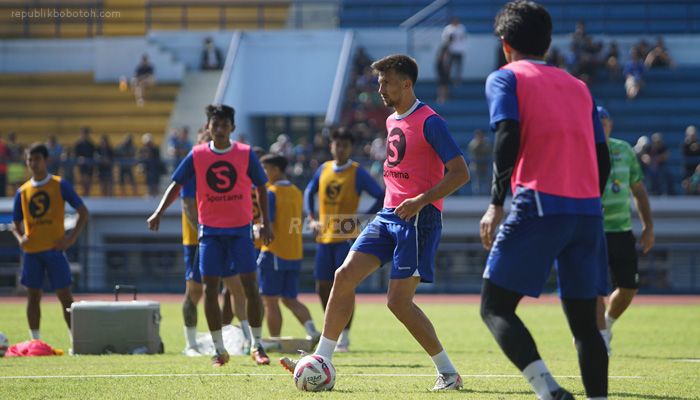 Tiga Pemain Inti Persib Belum Gabung Latihan Persiapan Hadapi Arema FC