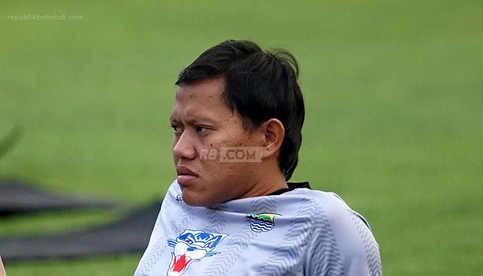 Ini Nomor Punggung Pilihan Adam Alis di Persib Bandung