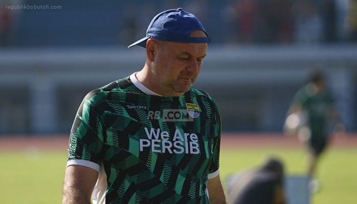 Bojan Hodak Sampaikan Kabar Buruk Jelang Laga Perdana Melawan PSBS Biak