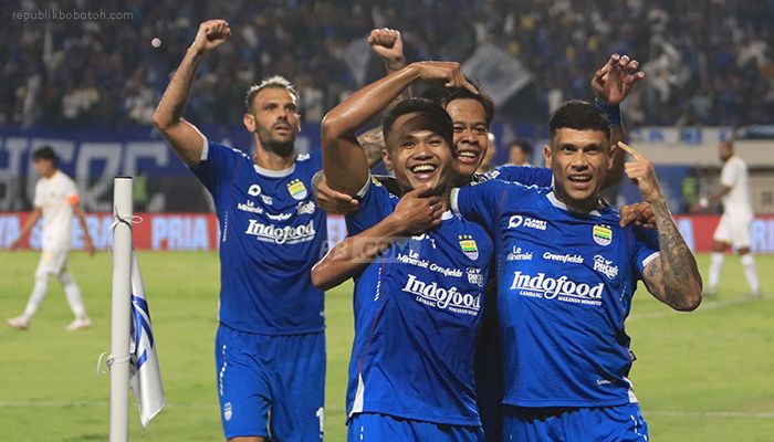 SEDANG BERLANGSUNG, Link Live Streaming PSM Makassar vs Persib Bandung 