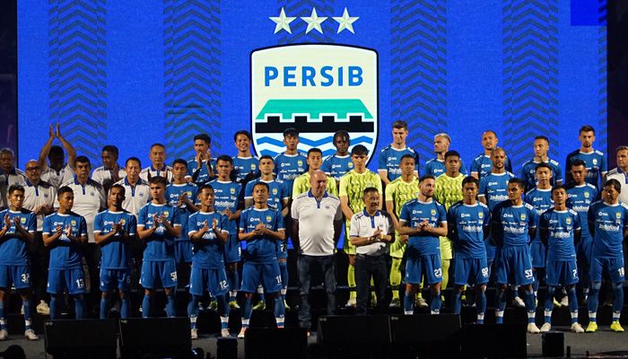 Daftar Nama dan Nomor Punggung Pemain Persib Musim 2024/2025