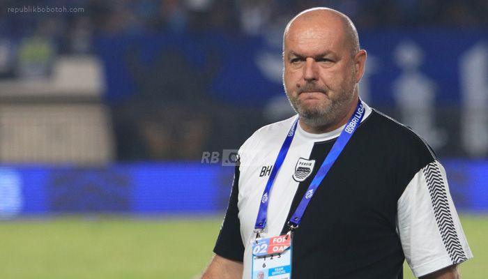 Bojan Hodak Buka Suara Soal Insiden Rusuh Suporter Usai Laga Persib vs Persija di SJH