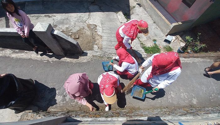 'Coklat Kita Extra Merdeka' Sapa Warga Kelurahan Cisurupan Cibiru 