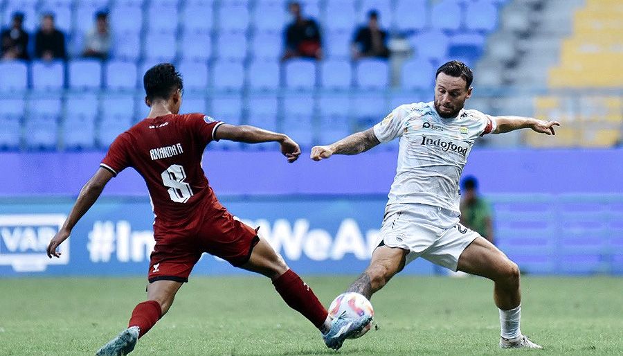 Bernardo Tavares Sesali Penurunan Kualitas Rumput Stadion Batakan