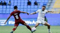 Bernardo Tavares Sesali Penurunan Kualitas Rumput Stadion Batakan