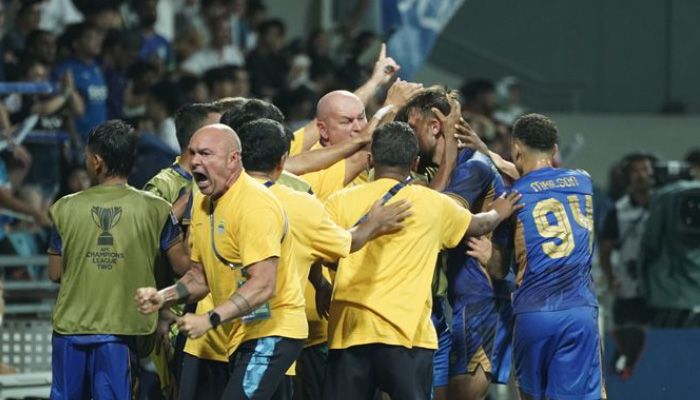 Bojan Hodak Sebut Persib Beruntung Punya Bobotoh 