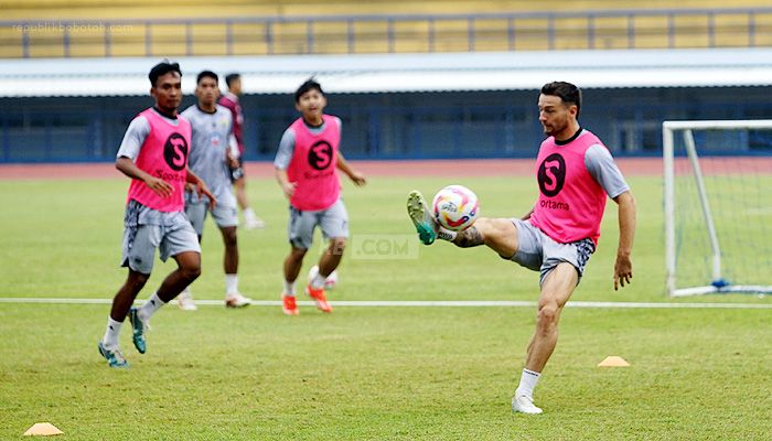 Marc Klok Optimistis Persib Taklukkan Borneo FC, Ini Alasannya