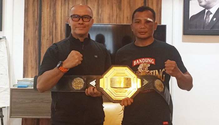 Fighter Asal Bandung Ukir Sejarah di Ajang MMA