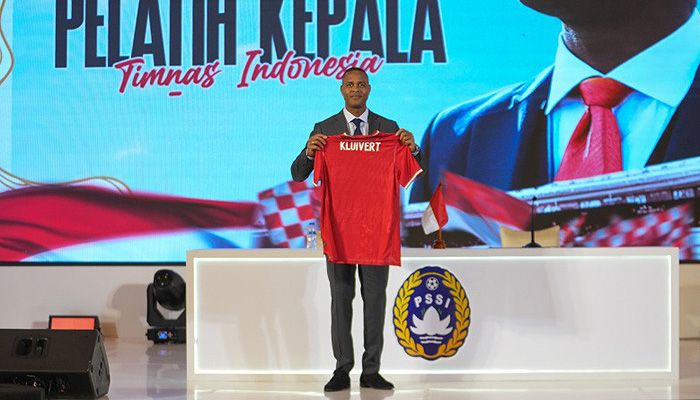 Gervane Kastaneer Sebut Patrick Kluivert Sosok yang Luar Biasa