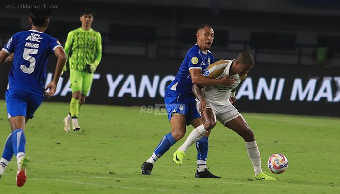 Reaksi Bobotoh setelah Rekor Unbeaten Persib Dihentikan Dewa United, Lini Tengah Jadi Sorotan