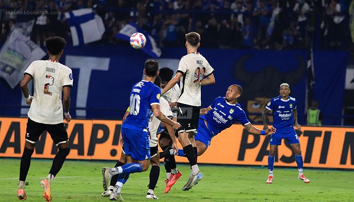 Reaksi Bobotoh setelah Persib Kian Kokoh di Puncak Klasemen, Minta Ciro Alves Cs Tetap Menginjak Bumi