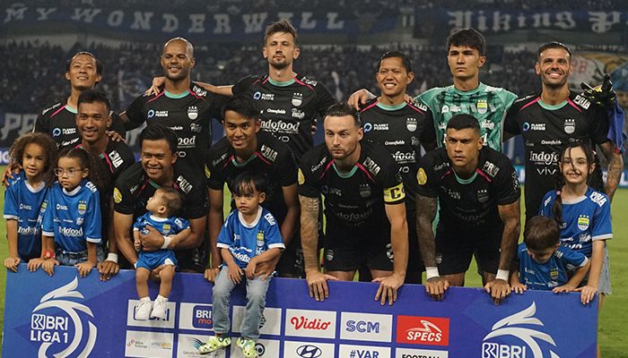 Prediksi Susunan Pemain Persib vs Persik Liga 1 2024/2025