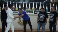 Jual Empat Ekor Sapi, Gubernur Jabar Penuhi Janjinya Berikan Bonus Juara Untuk Persib Rp2 Miliar