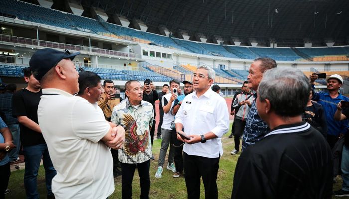 Meski Sulit, Pemkot Bandung Kerahkan Semua Daya Bantu Perbaikan Stadion GBLA