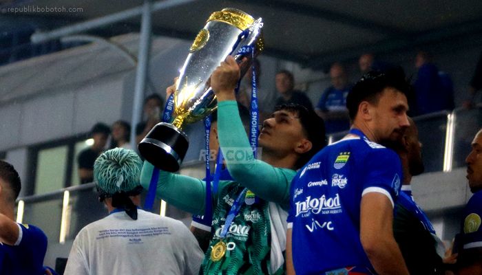 Adhitia Ucap Hatur Nuhun Kevin Mendoza, Ini Jejak Perjalanannya di Persib