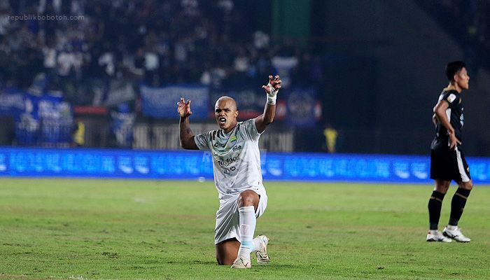 Remis dengan Dewa United, Persib Dipastikan Gagal ke Final Piala Presiden 2025