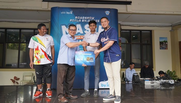 Masih bersama by.U Sapa SMA Negeri 16 Bandung, Hadirkan Ragam Keseruan hingga Coach Futsal
