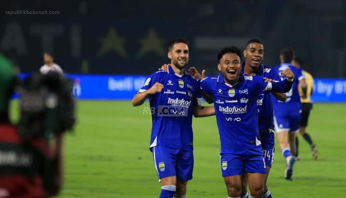 Hasil Sementara Persib vs Persis Solo: Lucho Cetak Gol Indah dan Pelanggaran 'Bodoh', Gol Ramon Dianulir