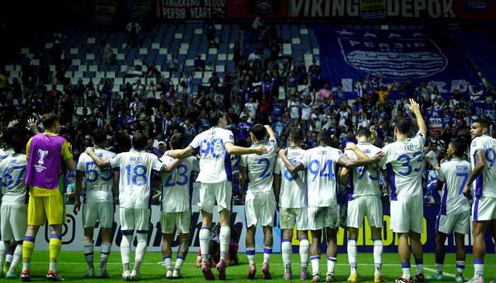 Marc Klok Sampaikan Apresisi Untuk Dukungan Luar Biasa Bobotoh di  Stadion Pathum Thani. 
