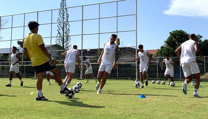 Beckham Putra Terancam Absen Saat Persib Hadapi Selangor FC di ACL Two