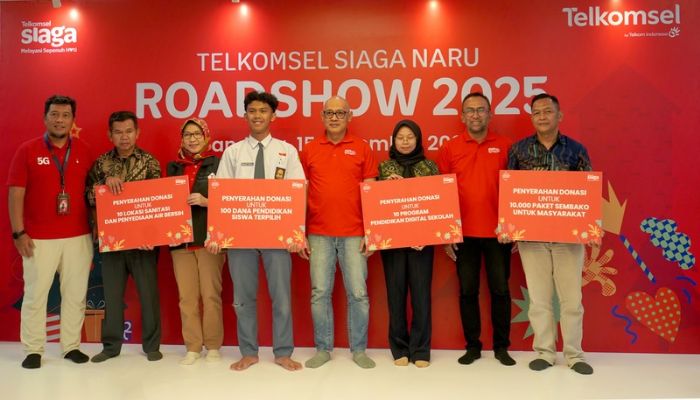 Telkomsel Sambungkan Senyuman Anak-Anak Yatim Piatu Jelang Natal dan Tahun Baru di Bandung