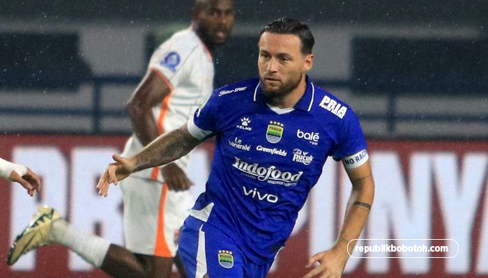 Marc Klok Puji Mentalitas Persib Usai Comeback 3-1 Atas Borneo FC di Super League 2025